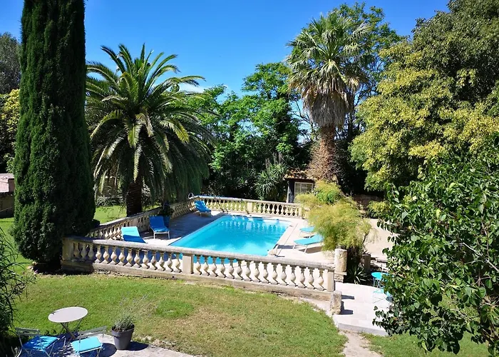 Le Mas Des Agapes Beaucaire  photo