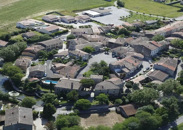 foto di Bed and Breakfast Domaine De La Pendule Issel