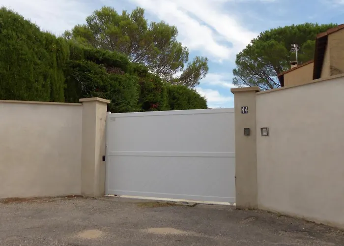 로슈포르트두가드 Entre Avignon Et Pont Du Gard B&B 사진