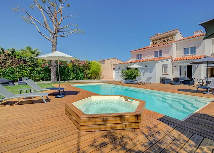 Domaine Le Courti - Adult Only Hotel Le Barcares photo