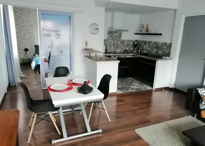 La Maison De 6Fran Appartement 1 Calme Et Spacieux Ambiance Familiale Valros photo