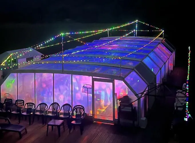 Villa Les Martinets-Piscine-Jacuzzi-Music-Lumieres-Voie Verte-Gorges D'Heric-Massif Du Caroux-Mons-Olargues-Grand Parking Priveの写真