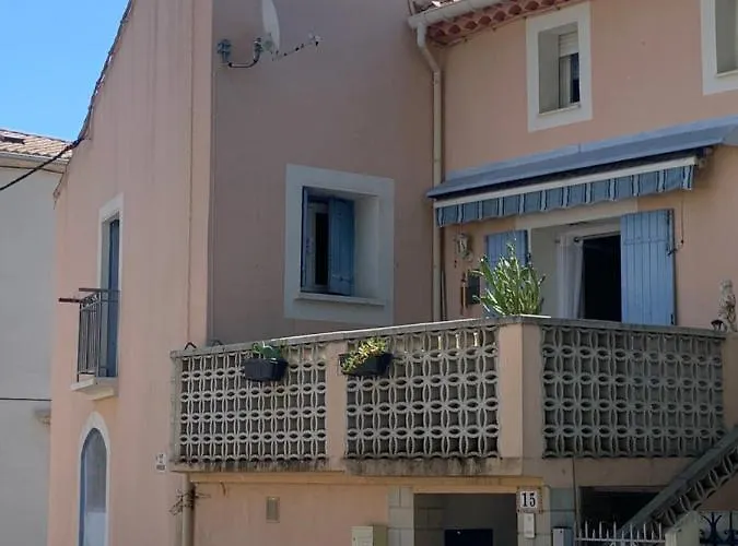 Photo de Villa La maison rose à Valros