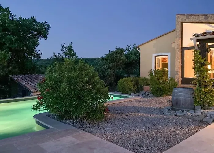 Hill-Top Haven With Private Pool And Endless Views Belvézet φωτογραφία