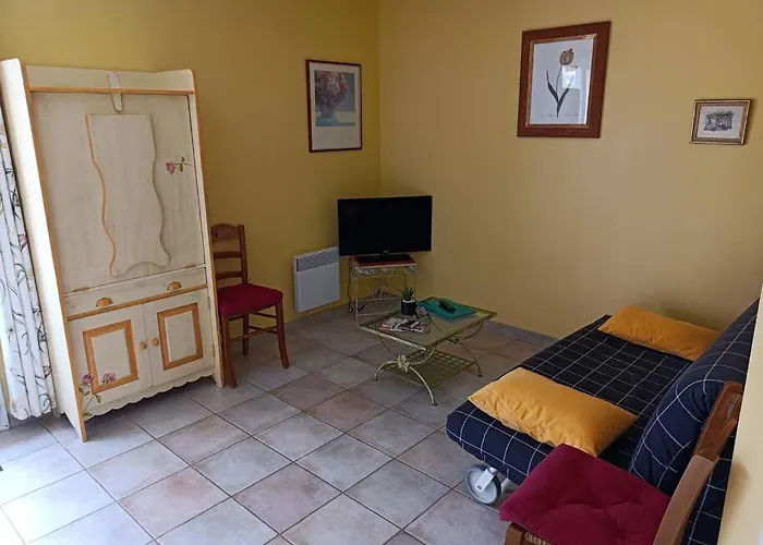 Anduze Gite Les Pins Au 