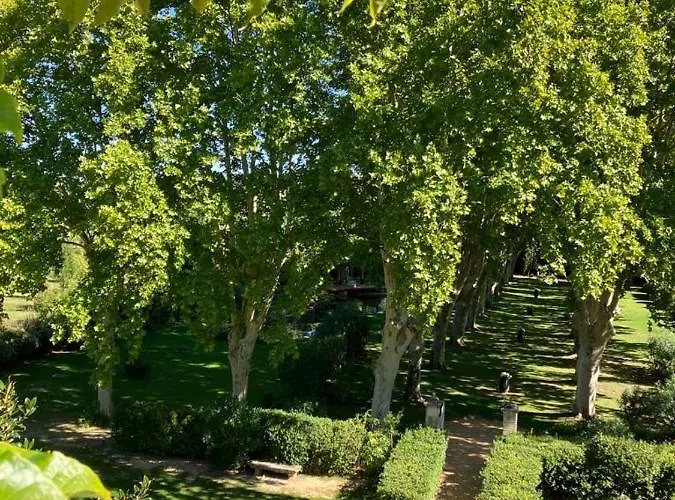 Manoir Des Sources Bed & Breakfast Uzes photo