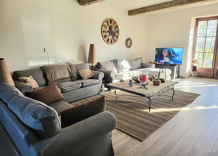 Maison Renovee Typique, Au Calme, Piscine. La Courtete fotorgafie