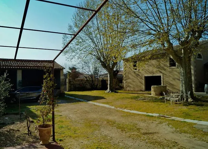 Фото Maison Vigneronne Vergeze