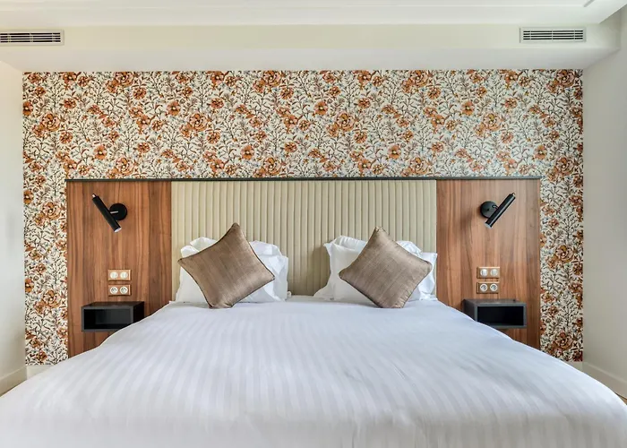 Zenitude Hotel La Valadiere, Ascend Hotel Collection Juvignac photo