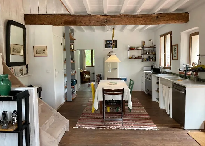 Cozy Catalan Cottage Reynes photo