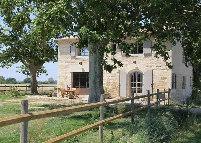 Le Mazet De Jean Bed & Breakfast Le Cailar photo