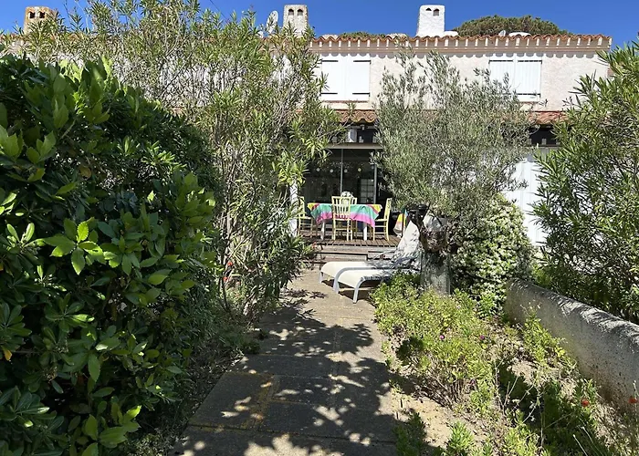 Maison Familiale 8 Couchages Avec Terrasse, Jardinet, A 500M De La Plage - Saint Pierre La Mer - Fr-1-229D-133 Fleury  photo