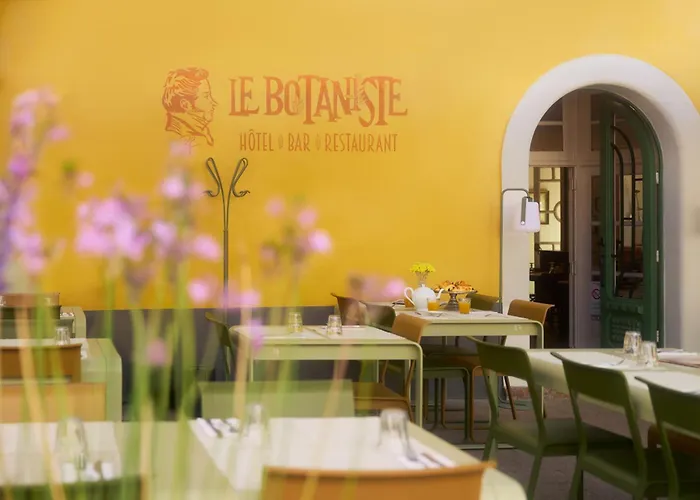 Hotel Restaurant Le Botaniste Prats-de-Mollo-la-Preste photo