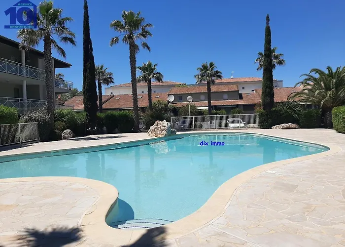 Photo de Pavillon 300m Plage avec Piscine et Parking, Climatisation - FR-1-781-79 Valras-Plage