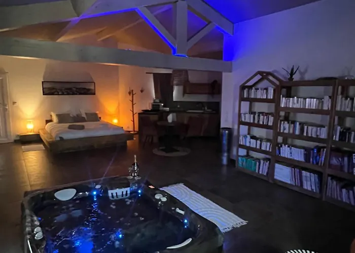 Lofts Avec Jacuzzi Privatif - Spa Romantique - בוזיג תמונה