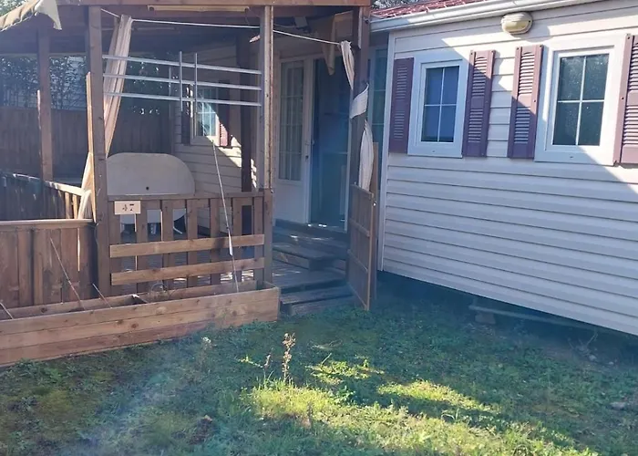 Camping Les Amandiers 4 Etoiles Gallargues-le-Montueux photo