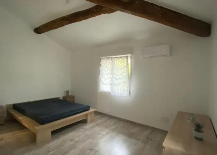 Agreable Maison Dans Petit Village Calme Floure foto