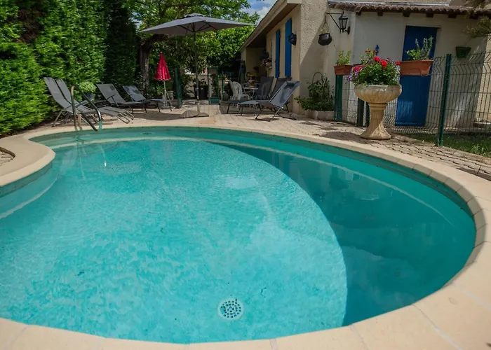 Les Volets Bleus Villa Clarensac fotoğrafı