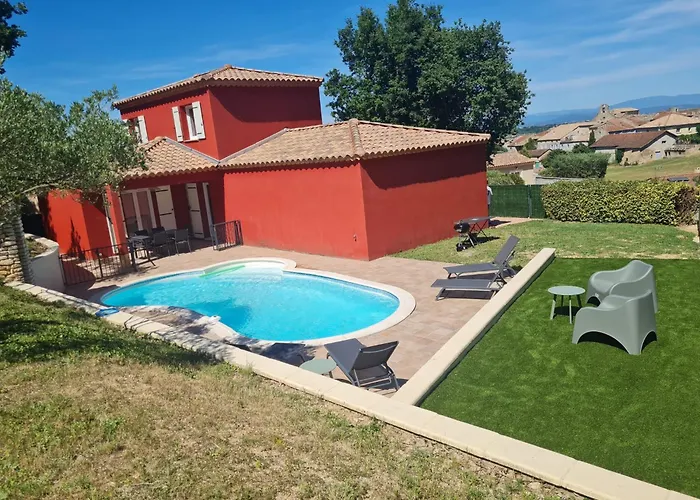 Villa Des Oliviers Avec Piscine Privee - 5Min Des Gorges Ardeche Saint-Julien-de-Peyrolasの写真