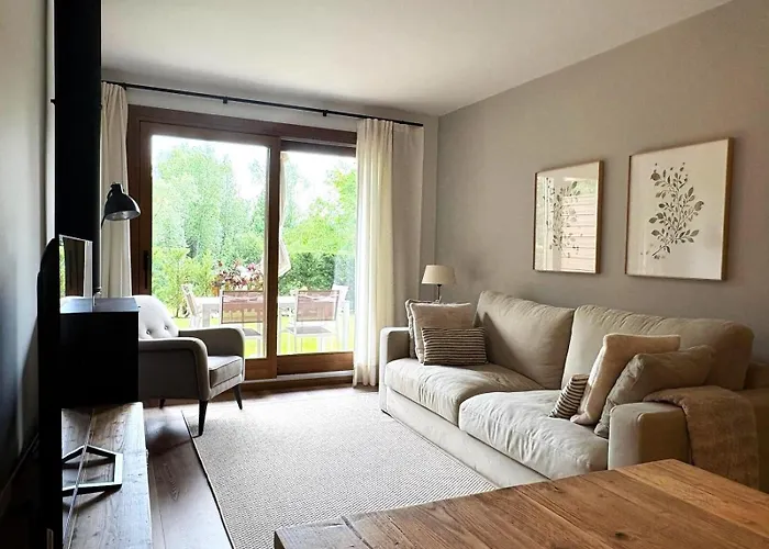 Planta Baja Con Jardin Y Piscina Junto A Llivia Apartman Estavar képek