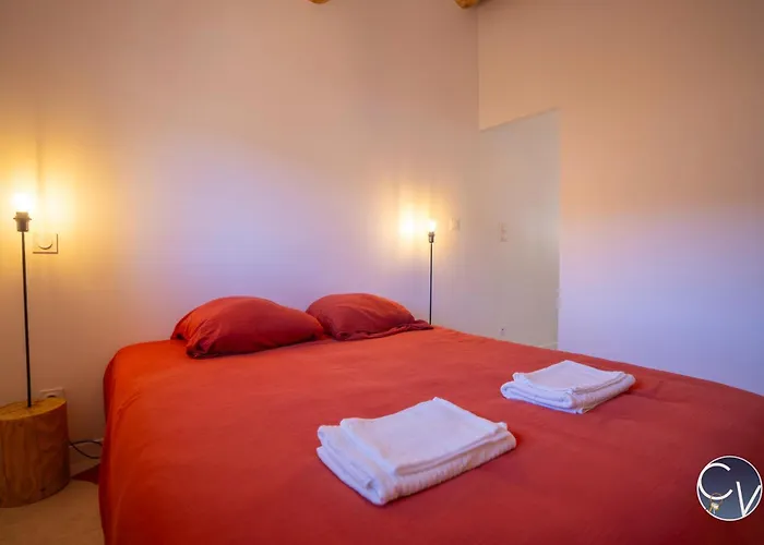 Villa La Remise De Papet Chusclan Foto