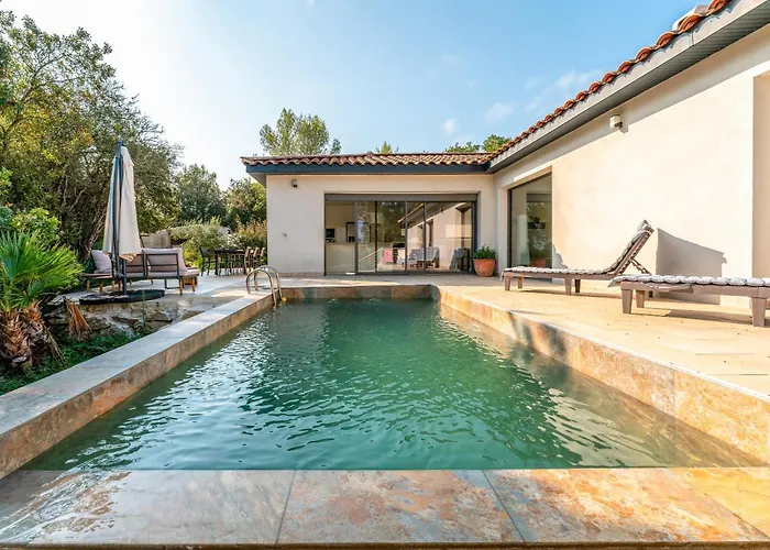 Villa Au Bord Du Gardon Russan Foto