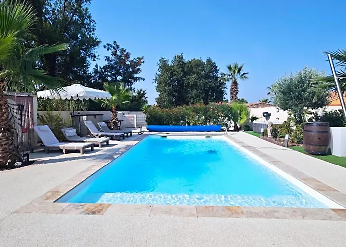 Фото Appartement Top Entre Mer Et Montagne Thezan-les-Beziers