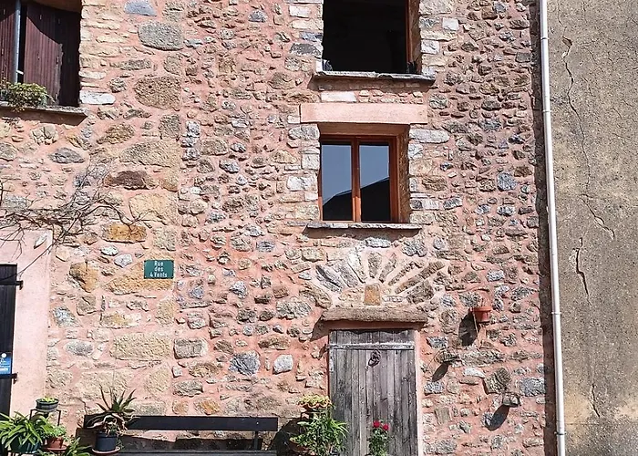 foto di Maison Dans Village Rural Saint-Louis-et-Parahou