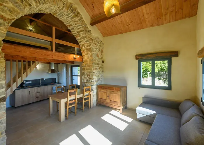 La Grange D'Emile Gites, Roulottes Et Piscine Blandas fotoğrafı