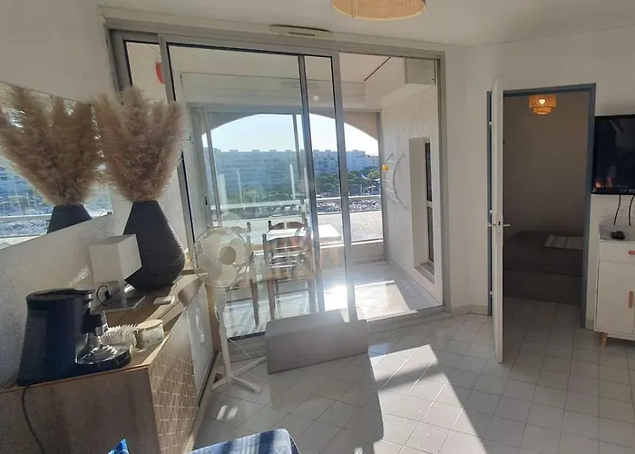 foto di Carnon plage Agréable F2 loggia vue port parking