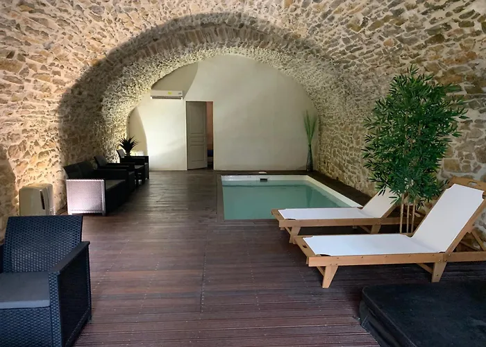 foto di Villa Mas en pierre avec piscines intérieure&extérieure Bagnols-sur-Cèze