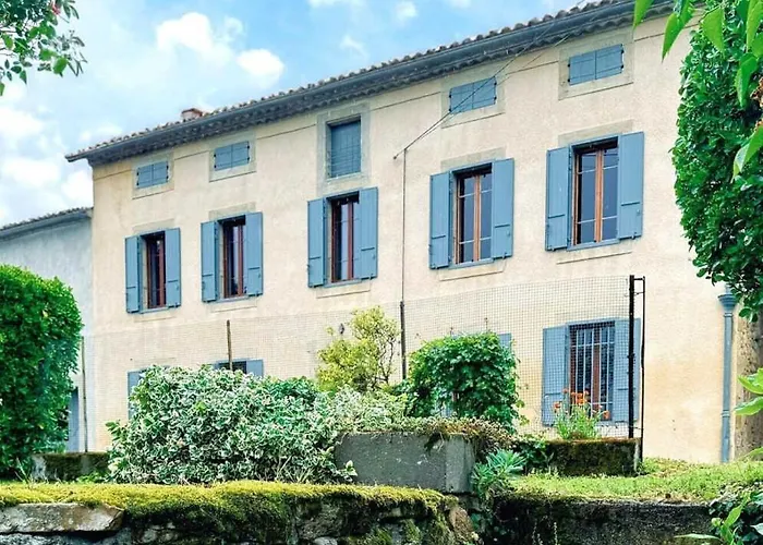 Saint-Julien-de-BriolaLaguzou别墅照片