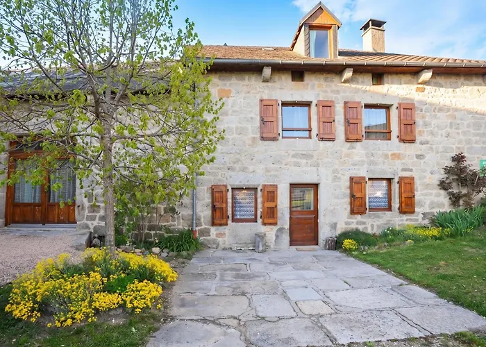 Maison De Charme Avec Vue Sur La Montagne A Albaret-Sainte-Marie fotorgafie