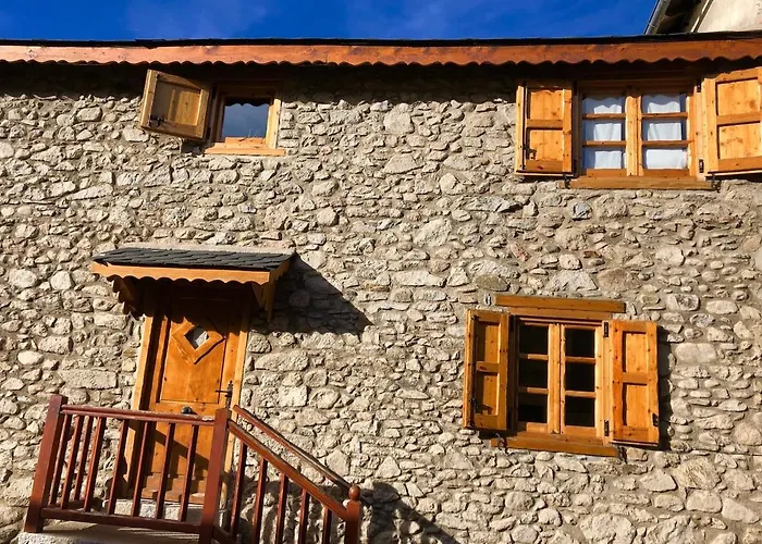 foto di La Padrine - Maison Au Coeur Du Village Porta