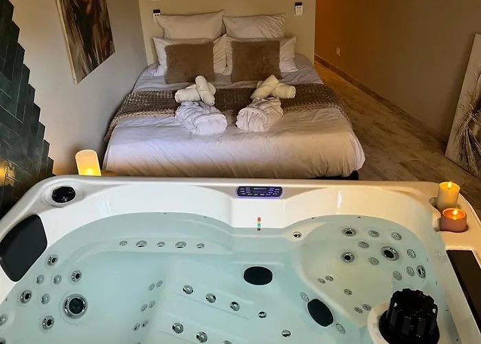 Photo de Suite Spa Privatif Jacuzzi&Cinéma Saint-Pargoire