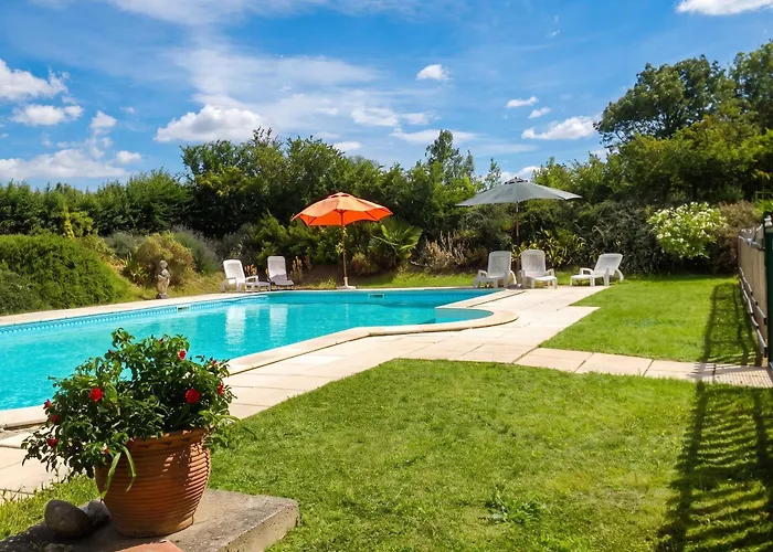foto di Manoir enchanteur à Cailhau avec piscine privée sécurisée
