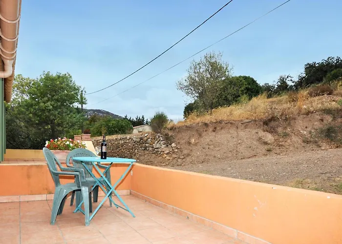 2 Bedroom Gorgeous Home In Feuilla Foto