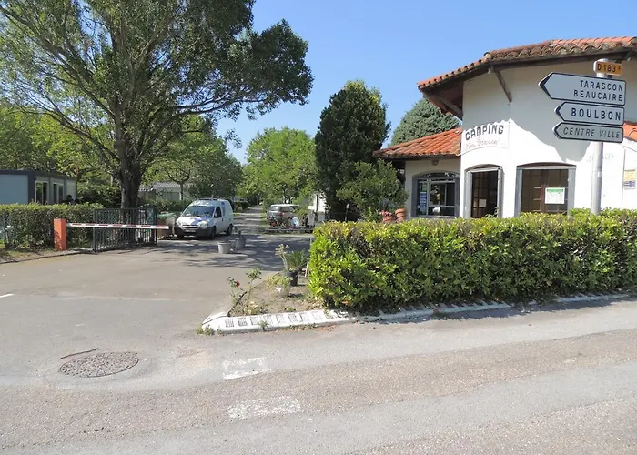 Hotel Camping Lou Vincen Vallabrègues Foto