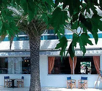 Le Galion Hotel Et Restaurant Canet Plage - Logis photo