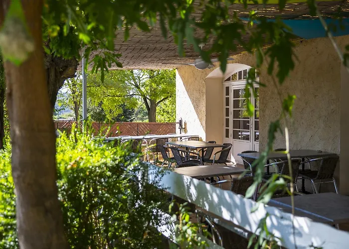 Auberge Lou Caleou Venejan photo