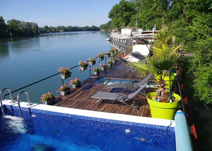 Peniche Le Hasard Bed & Breakfast Villeneuve-les-Avignon photo