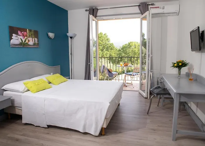 Le Neoulous Hotel Le Boulou photo